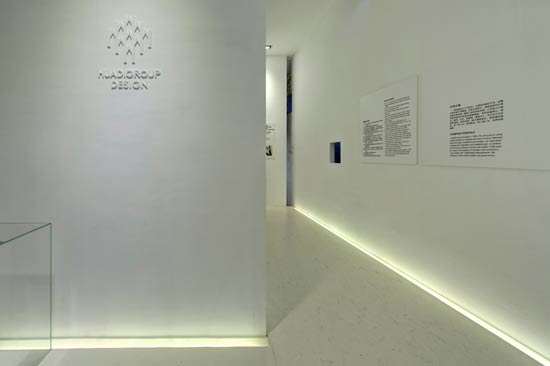 曾秋榮作品：2013年廣州國(guó)際設(shè)計(jì)周“回”展廳