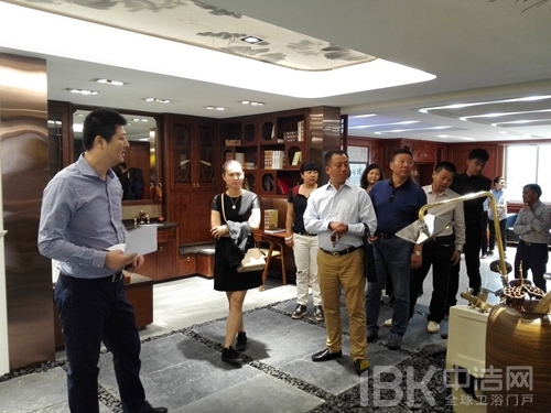 心海伽藍(lán)展廳全新亮相，迎經(jīng)銷(xiāo)商考察團(tuán)首批參觀(guān)