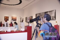第二屆海博會開設(shè)當代藝術(shù)展覽 市民游客逛展“熱”